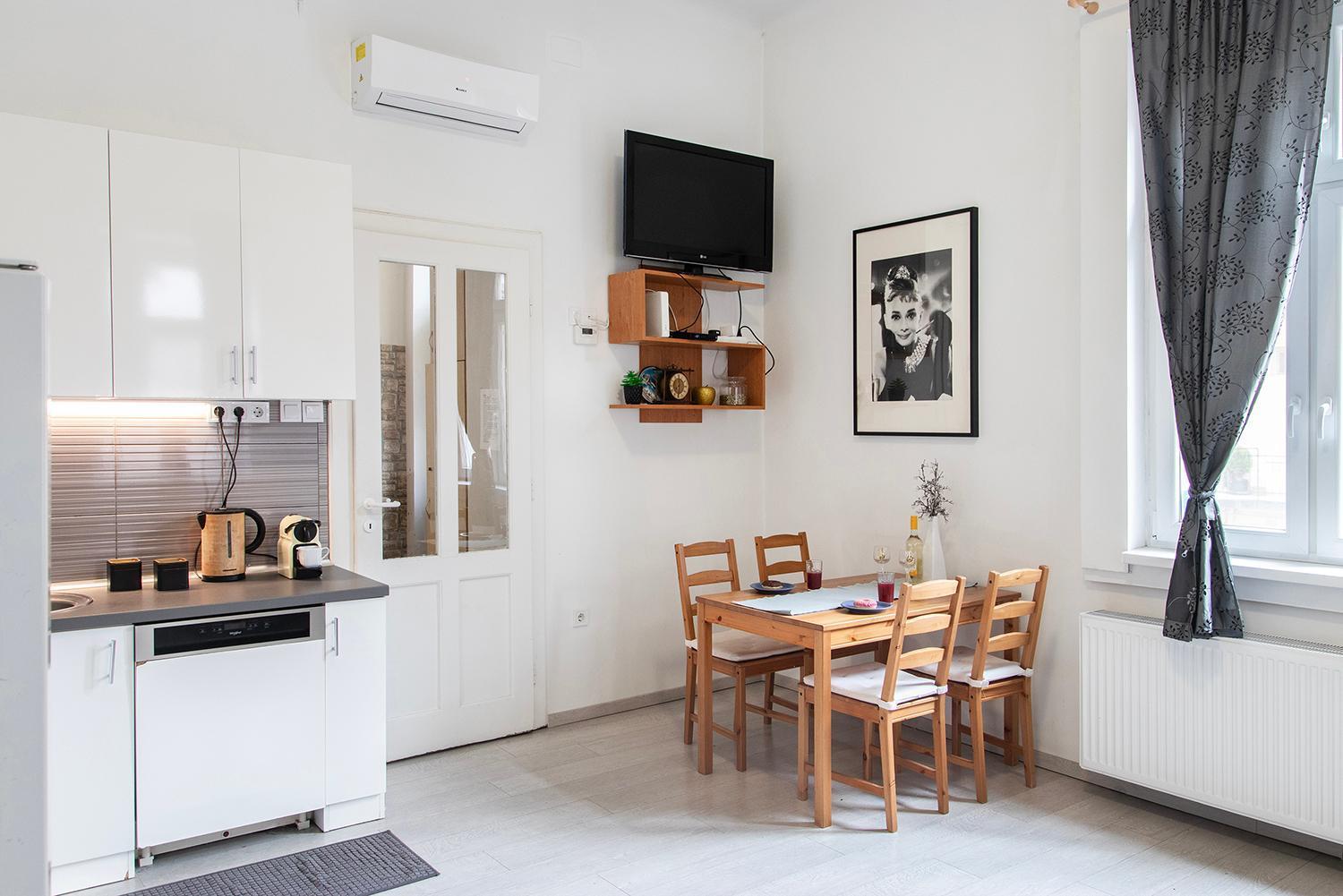 Dora Apartment Near Buda Castle With Parking! Budapest Exterior foto